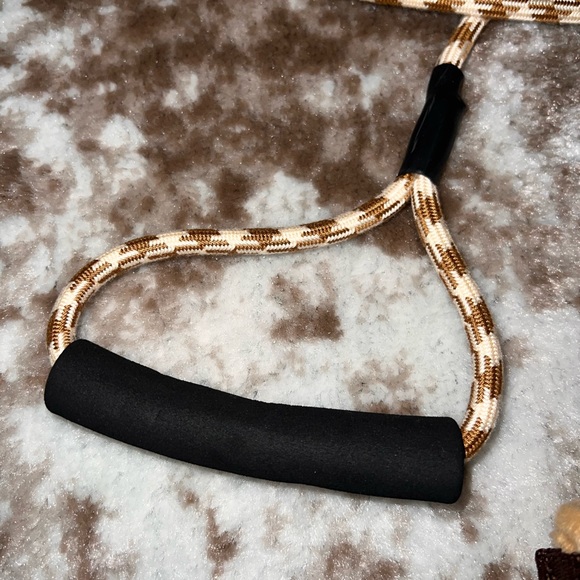 Pet harness and leash set - Picture 2 of 5